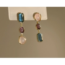 Silver needle French retro asymmetrical contrasting earrings, light luxury, niche internet celebrity, same style cat eye stone ears Nail earrings